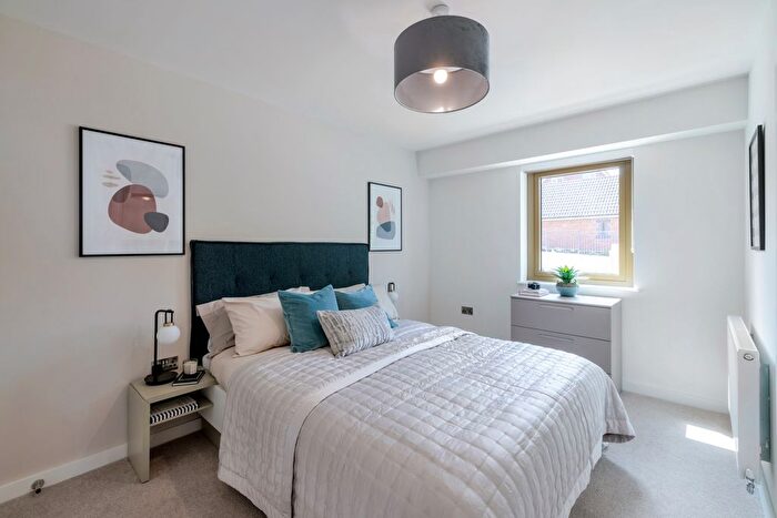 3 Bedroom Flat To Rent In Weldale Street, Reading, RG1