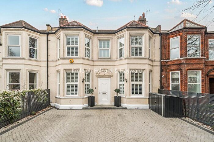 4 Bedroom Terraced House For Sale In Hither Green Lane, Hither Green, London, SE13