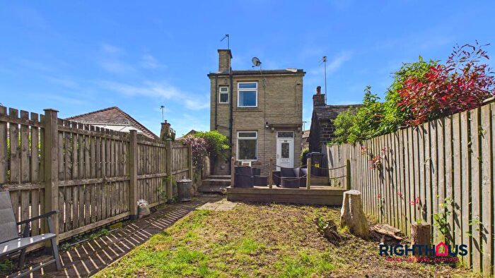 2 Bedroom End Of Terrace House For Sale In Scott Street, Bradford, BD6