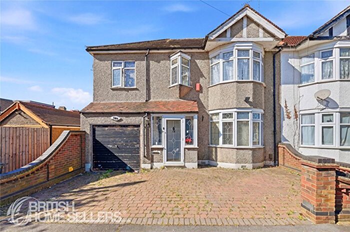 5 Bedroom End Terrace House For Sale In Clinton Crescent, Ilford, IG6