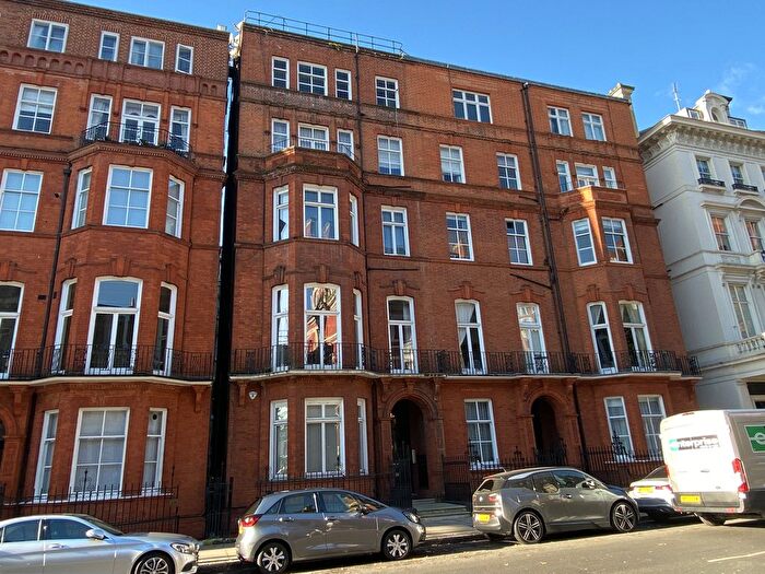 2 Bedroom Flat For Sale In Flat, Palace Gate, Kensington, London, W8