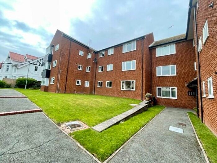 2 Bedroom Flat To Rent In Conwy Garth, Trillo Avenue, Rhos On Sea, LL28