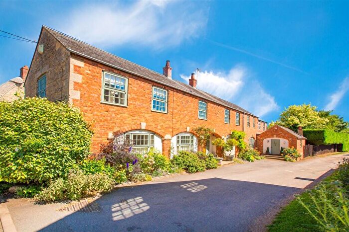 5 Bedroom Detached House For Sale In Main Street, Sudborough, NN14