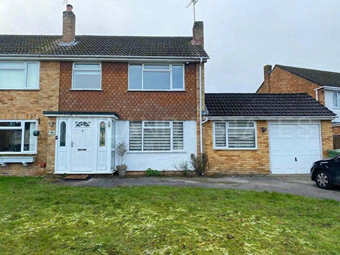 3 Bedroom Semi-Detached House To Rent In Northlands, Potters Bar, EN6