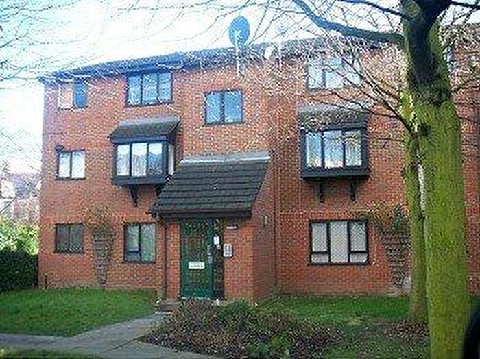 1 Bedroom Flat To Rent In Eastern Road, N22