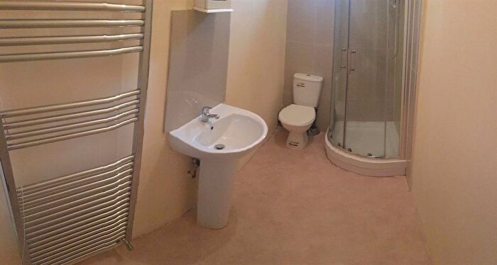 9 Bedroom Semi Detached House To Rent In Egerton Road, Manchester, M14