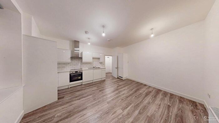 1 Bedroom Flat To Rent In Church Street, Enfield, Greater London, EN2