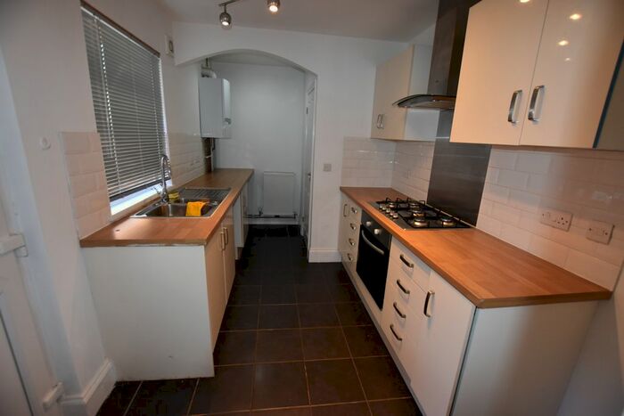 3 Bedroom End Of Terrace House To Rent In Bayes Street, Kettering, NN16