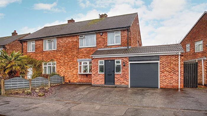 3 Bedroom Semi Detached House For Sale In West View Avenue, Littleover, Derby, DE23