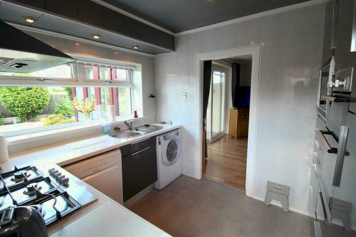 2 Bedroom Semi-Detached Bungalow For Sale In Mansfield Avenue, Denton, Manchester, M34