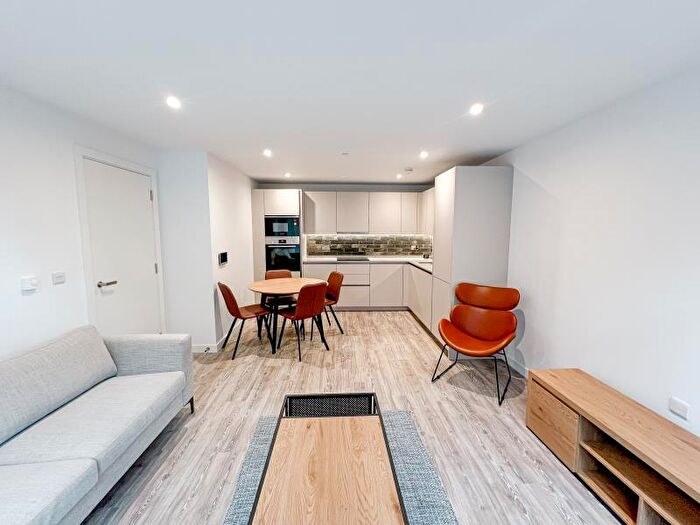 2 Bedroom Apartment To Rent In Goodwin Building :: Potato Wharf, M3