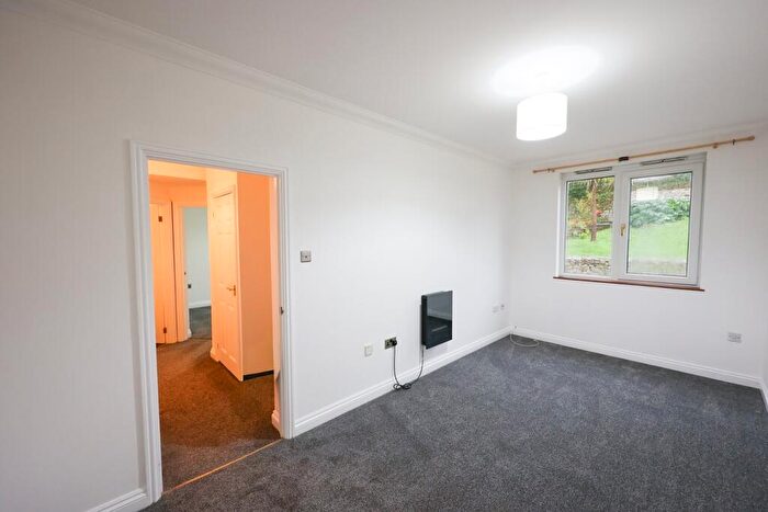 1 Bedroom Property To Rent In South Street, St Austell, PL25