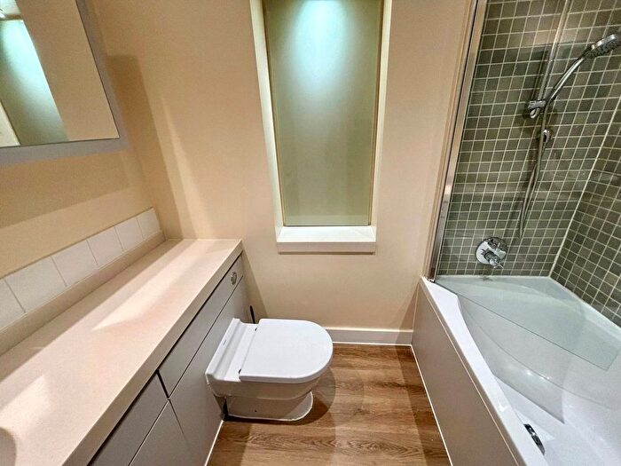 1 Bedroom Flat To Rent In Navigation Street, Birmingham, B5