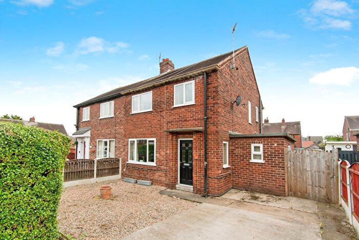 3 Bedroom Semi-Detached House For Sale In Fairfax Avenue, Featherstone, Pontefract, WF7