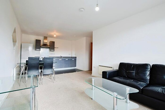 2 Bedroom Apartment To Rent In City Gate, Blantyre Street, Manchester, M15