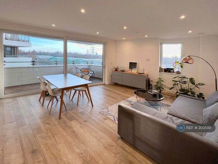 2 Bedroom Flat To Rent In Leyton, London, E10