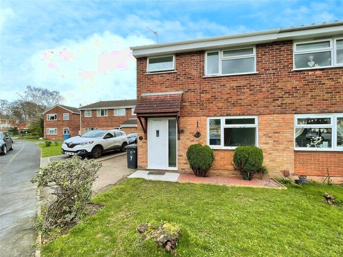 3 Bedroom Semi-Detached House To Rent In Sandown Drive, Perton, Wolverhampton, Staffordshire, WV6