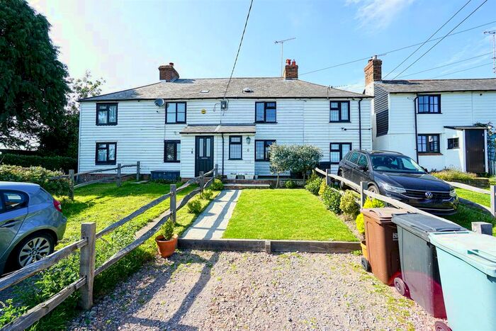 2 Bedroom Cottage For Sale In The Thorne, Guestling, Hastings, TN35