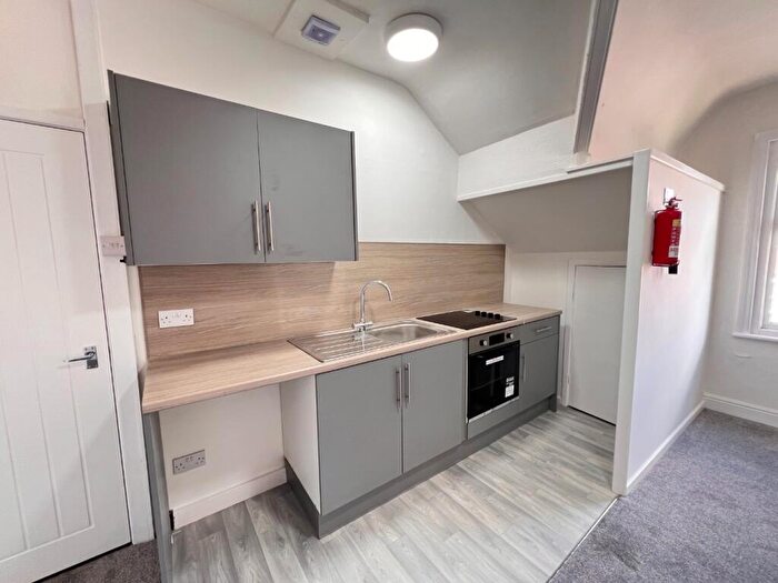 1 Bedroom Flat To Rent In Apt, Lake Road, FY8