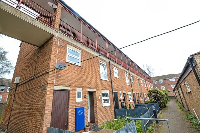 2 Bedroom Property To Rent In Langley Walk, Norwich, NR2