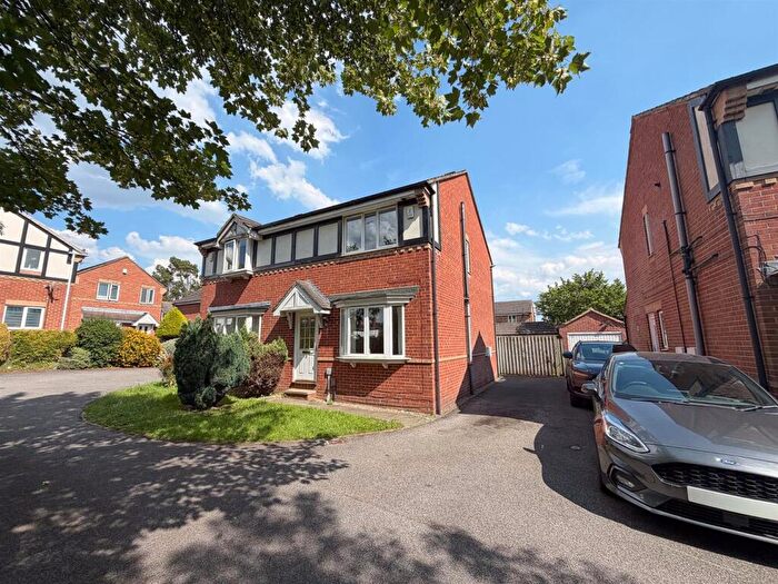 3 Bedroom Semi-Detached House For Sale In Woodside Mews, Meanwood, Leeds, West Yorkshire., LS7