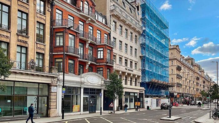 1 Bedroom Flat To Rent In Great Portland Street, London, W1W