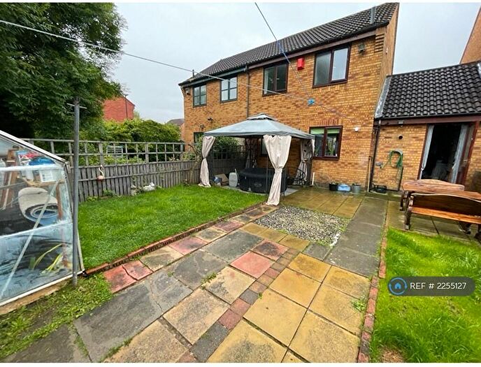 2 Bedroom Semi-Detached House To Rent In Mount Close, Killingworth, Newcastle Upon Tyne, NE12