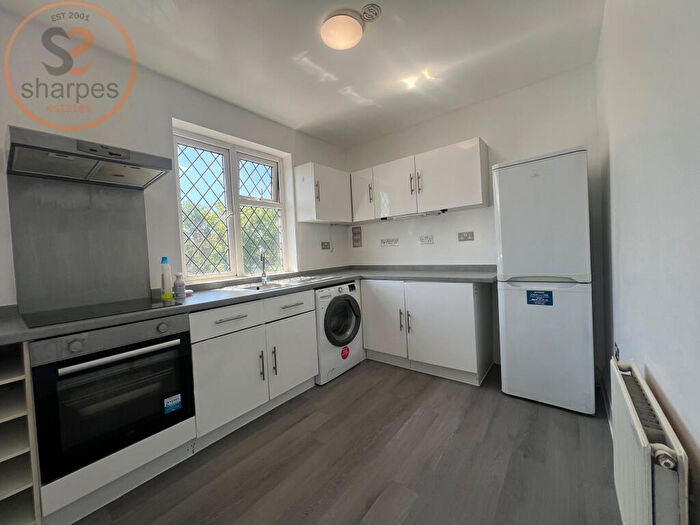 1 Bedroom Apartment To Rent In A Malden Road, Worcester Park, Surrey, KT4