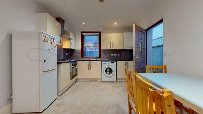 1 Bedroom Flat To Rent In West Green Road, London, N15