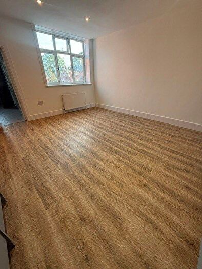 2 Bedroom Flat To Rent In Christchurch Road, BH7