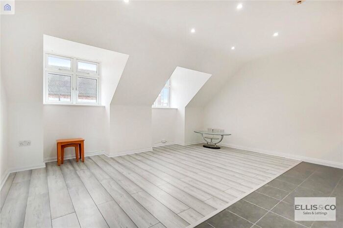 2 Bedroom Apartment To Rent In High Mead, Harrow, HA1