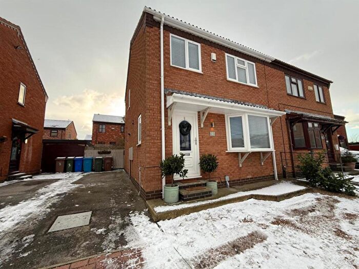 3 Bedroom Semi Detached House To Rent In Skeckling Close, Burstwick, HU12