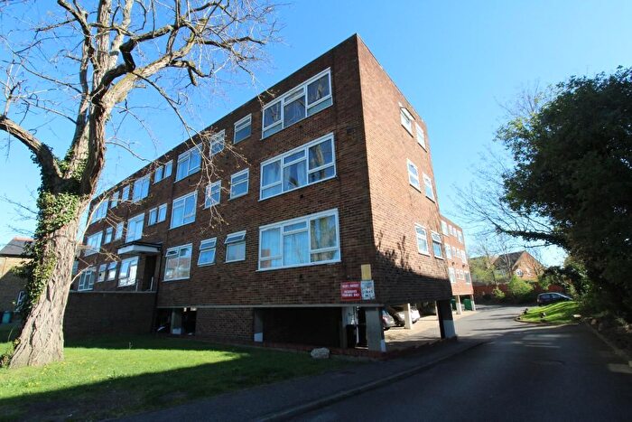 Studio For Sale In Felbridge Court, High Street, Harlington, UB3