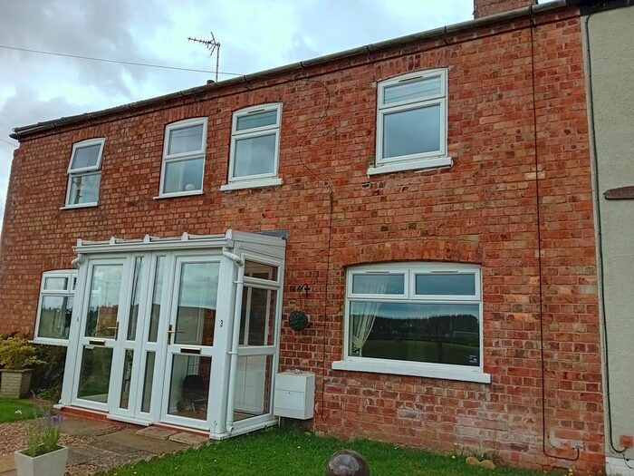 3 Bedroom Terraced House To Rent In Railway Cottages, Boston Road, Sleaford, NG34