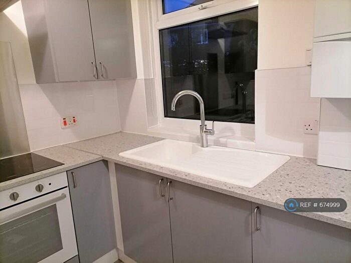 3 Bedroom End Of Terrace House To Rent In Dominion Road, Bristol, BS16