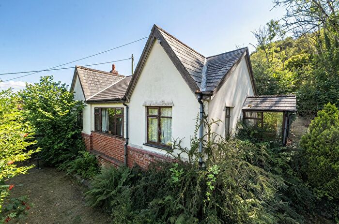 4 Bedroom Bungalow For Sale In High Street, Llanfyllin, Powys, SY22