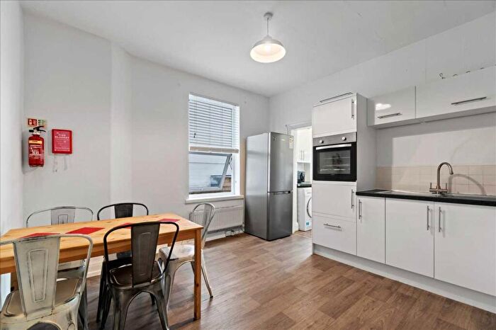 5 Bedroom End Of Terrace House To Rent In Armada Street, Plymouth, PL4