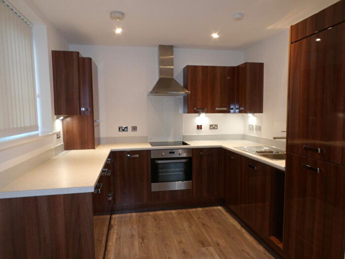 2 Bedroom Flat To Rent In Beechwood Village, Basildon, SS14