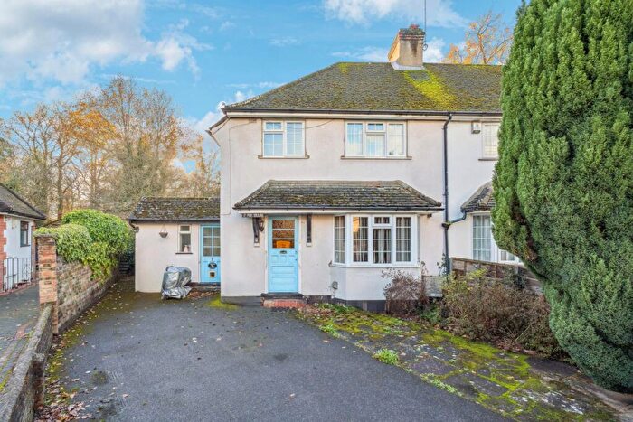 3 Bedroom Semi-Detached House For Sale In Robert Road, Hedgerly, SL2