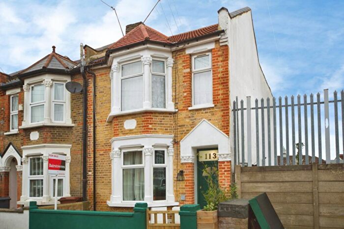 2 Bedroom End Of Terrace House For Sale In Brookscroft Road, London, E17