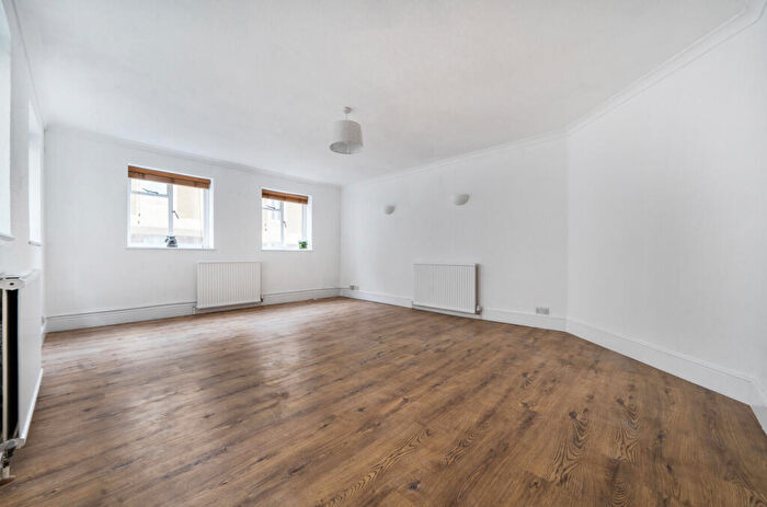 Flat To Rent In Grand Parade, Brighton, BN2