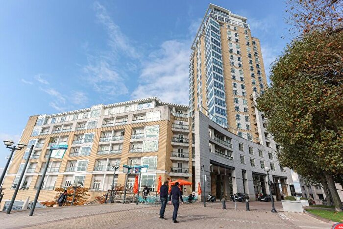 1 Bedroom Apartment To Rent In Berkeley Tower, Canary Wharf, London, E14