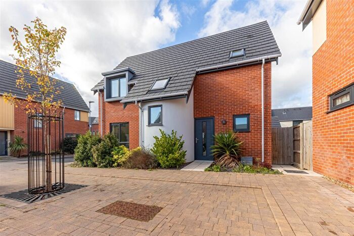 3 Bedroom Detached House For Sale In Goodson Road, Sprowston, NR7