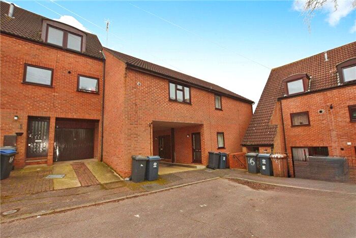 2 Bedroom Maisonette For Sale In Kingfisher Way, Bishop's Stortford, Hertfordshire, CM23
