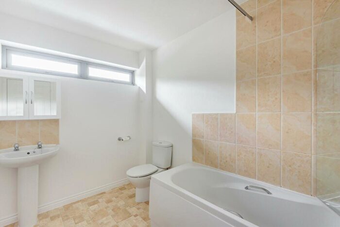 4 Bedroom Terraced House To Rent In Sotherby Drive, Cheltenham, GL51