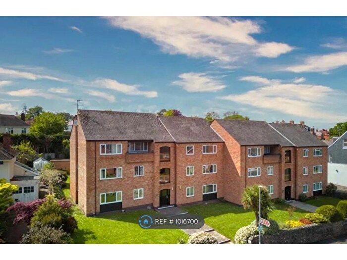 2 Bedroom Flat To Rent In Middleway Court, Taunton, TA1