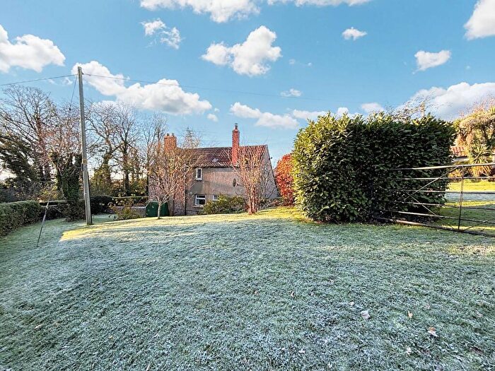 3 Bedroom Cottage For Sale In Passage Road, Aust, BS35