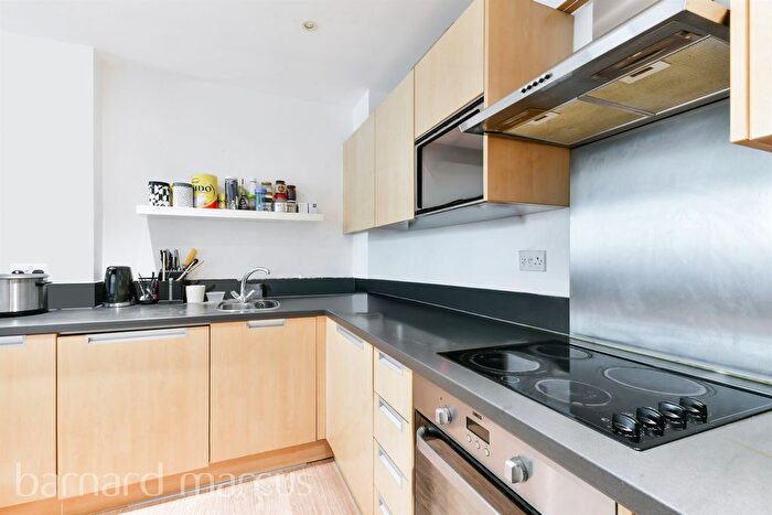 1 Bedroom Flat For Sale In London Road, Mitcham, CR4