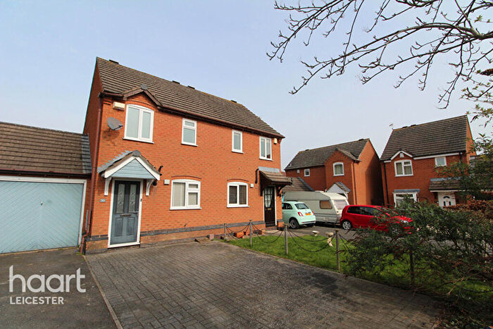 2 Bedroom Semi Detached House To Rent In Broadfield Way, Leicester, LE8