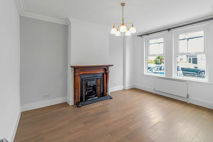 4 Bedroom Terraced House To Rent In Estcourt Road, Woodside, Croydon, SE25